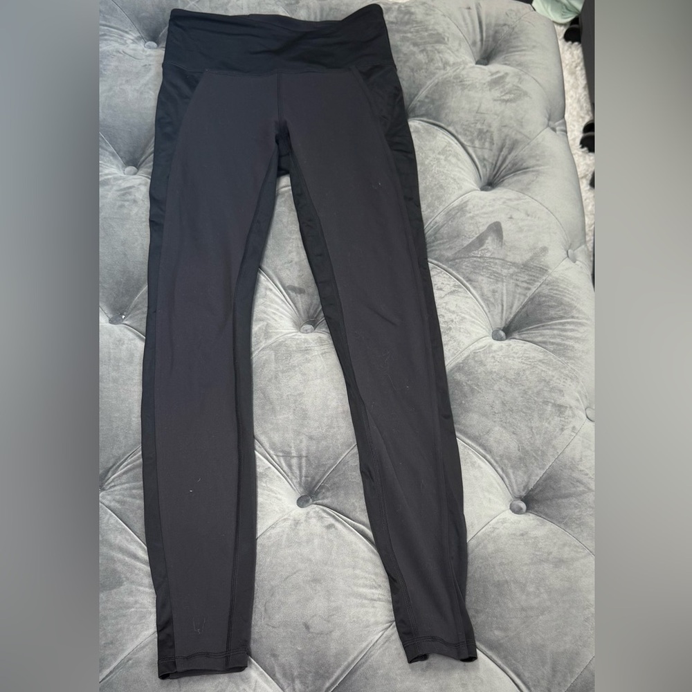 Lululemon Wunder Train High Rise Tights with Silk Panels in Excellent Condition